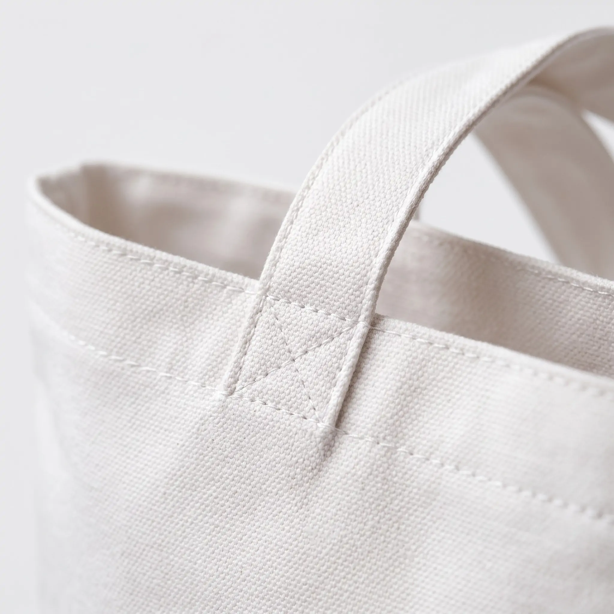 Custom canvas shopping bag 35x10x40cm with reinforced handles