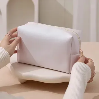 Custom Waterproof Zippered PU Makeup Pouch